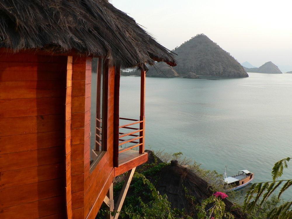 Waecicu Eden Beach Hotel Labuan Bajo Exteriör bild