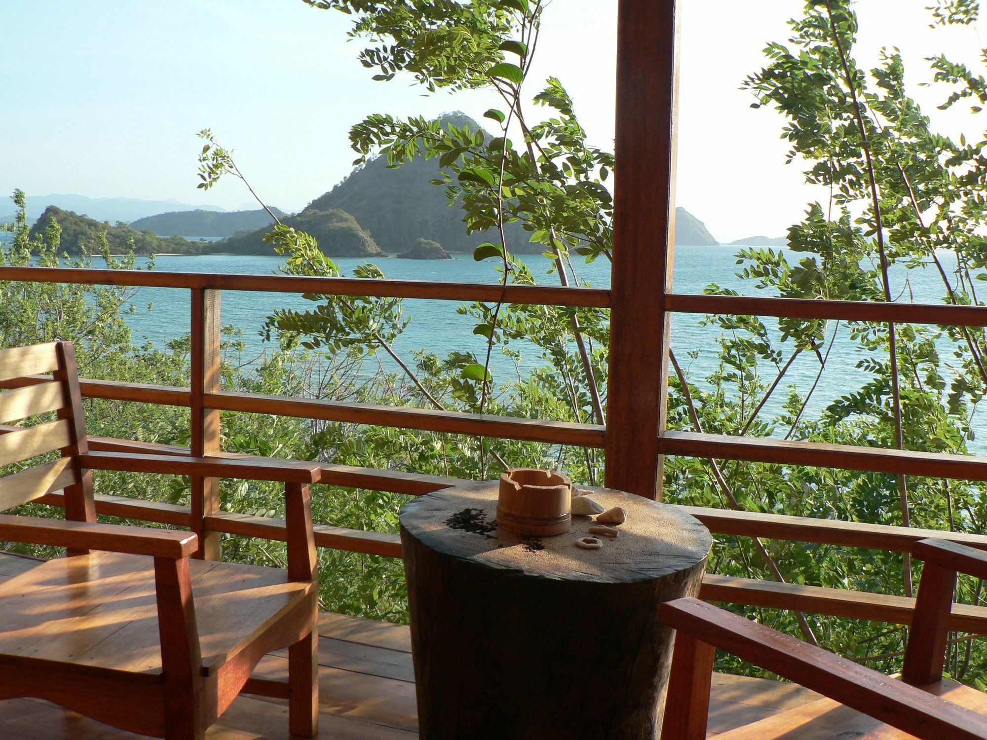 Waecicu Eden Beach Hotel Labuan Bajo Exteriör bild