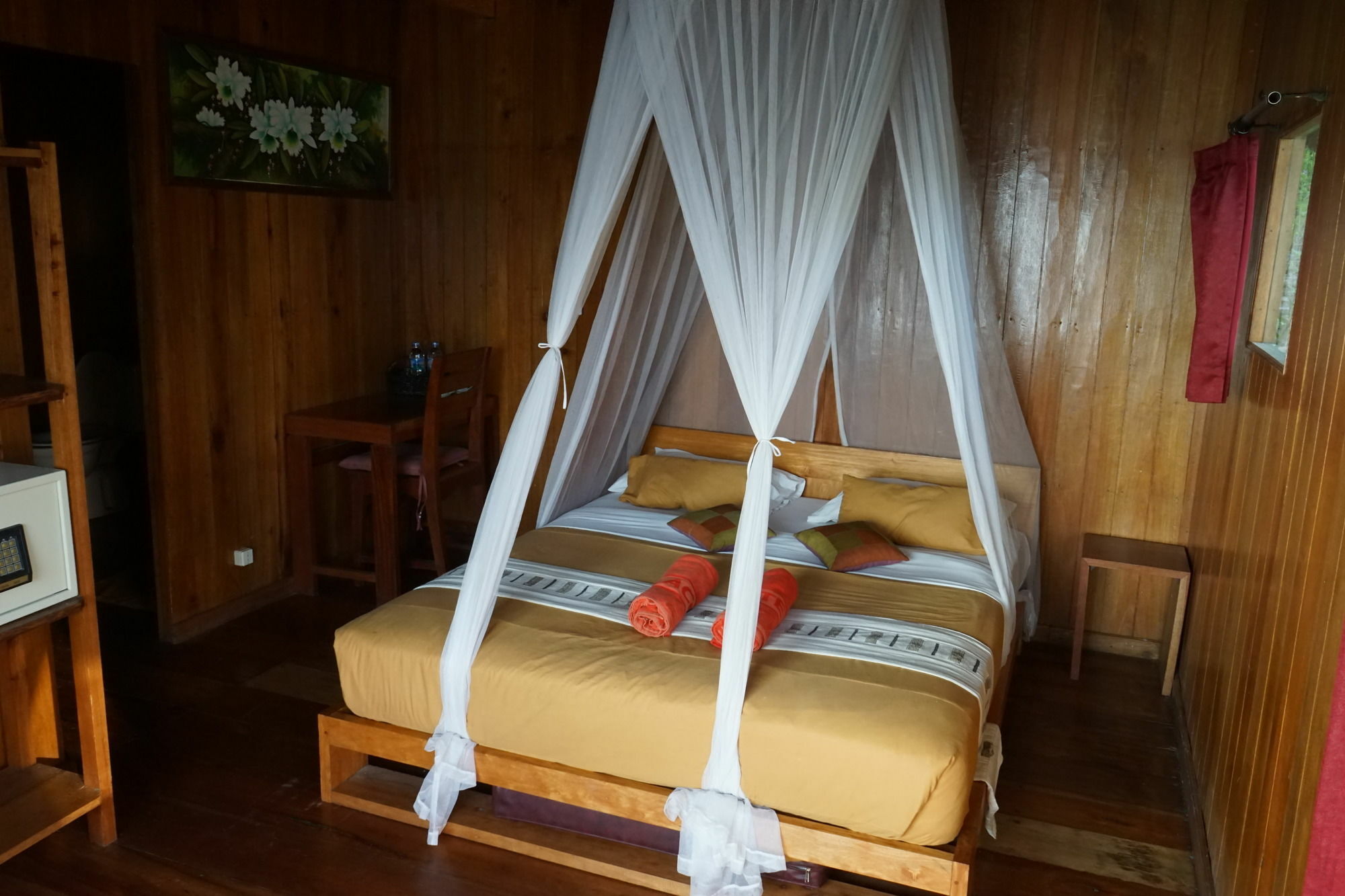 Waecicu Eden Beach Hotel Labuan Bajo Exteriör bild